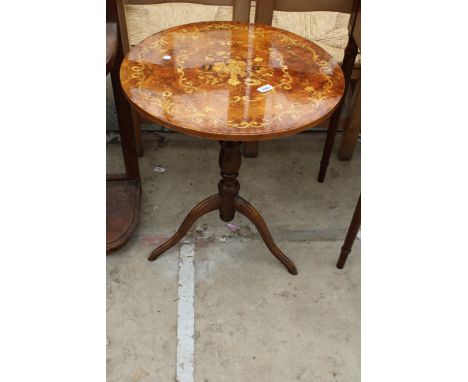 AN ITALIAN STYLE 21.5" DIAMETER MARQUETRY TRIPOD TABLE 