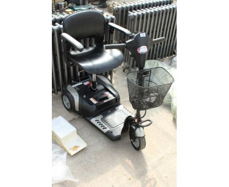 A FOLDING MOBILITY SCOOTER 
