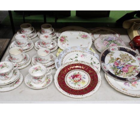 A QUANTITY OF ROYAL STANDARD 'RAMBLING ROSE' TEACUPS, SAUCERS AND PLATES TO ALSO INCLUDE A COLLECTION OF CHINA PLATES, ROYAL 