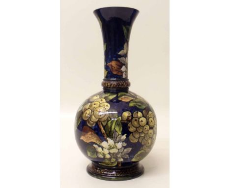 Doulton Lambeth faience vase by Lizzie Shettleworth 1877. Condition report: see terms and conditions.