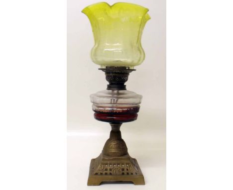 Victorian Glass & Iron Table Oil Lamp Condition report: see terms and conditions.