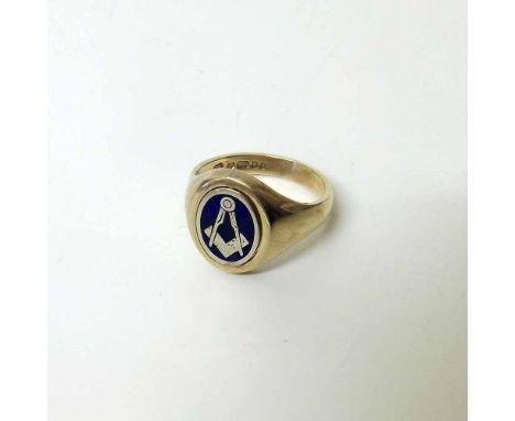 Masonic signet ring, 9ct gold with reversible enamel mount. Condition report: see terms and conditions.