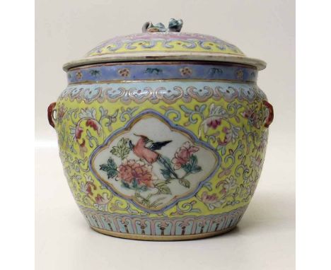 Chinese lidded vase. Condition report: see terms and conditions.