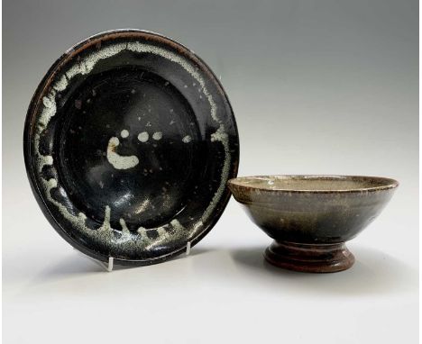 A Margaret Leach Wye valley studio pottery bowl, impressed mark, diameter 22cm, together with a smaller studio bowl (2).