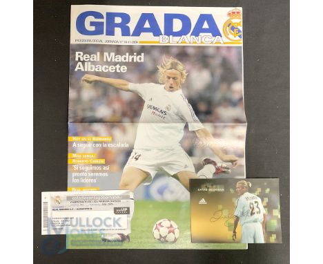 2004/2005 Real Madrid C F v Albacete B 14th November 2004 Programme and VIP Ticket together with David Beckham signed photo c