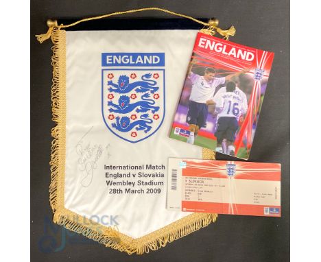 International Match Pennant signed by David Beckham England v Slovakia Wembley Stadium 28th March 2009 together with Programm