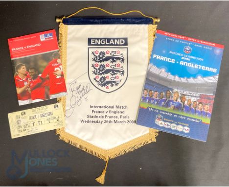 International Match Pennant signed by David Beckham France v England Stade de France Paris 26th March 2008 together with Prog