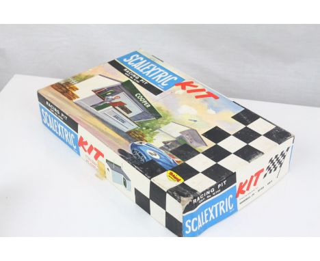 Group of Triang Scalextric accessories to include 3 x built kits with original boxes(K704 Marshal's Hut, K702 Owners Stand an