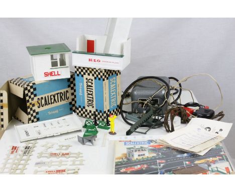 Group of Triang Scalextric accessories to include boxed MM A201 Event Board and Hut, MM A203 Owner's Stand and Pit (bboth unc