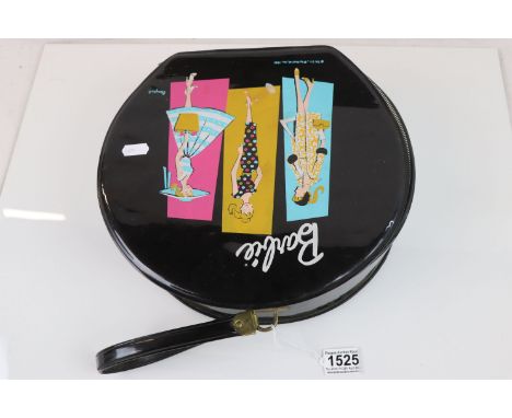Original 1961 Mattel Barbie 'Ponytail' round hat case in gd condition