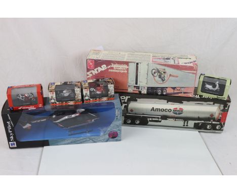 Two boxed model kits to include AMT ERTL Tanker Trailer and AMT Matchbox Snap Fit Trailmobile PK6901 (both complete and unbui