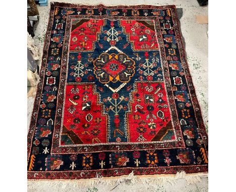  A red and blue cross wool rug/carpet (200cm x 160cm)