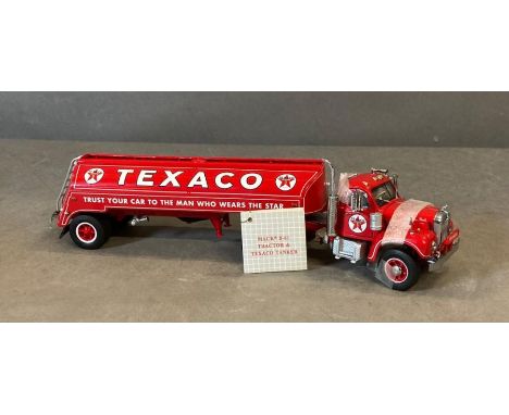 A Franklin Mint Diecast model of a Mack B-61 Tractor and Texaco Tanker 