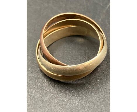 A 9ct gold three colour gold wedding Russian wedding ring Size N (Approximate Weight 6.8g)