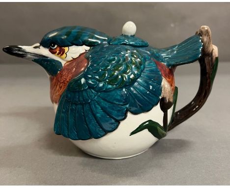 A Staffordshire woodland birds, Kingfisher teapot 