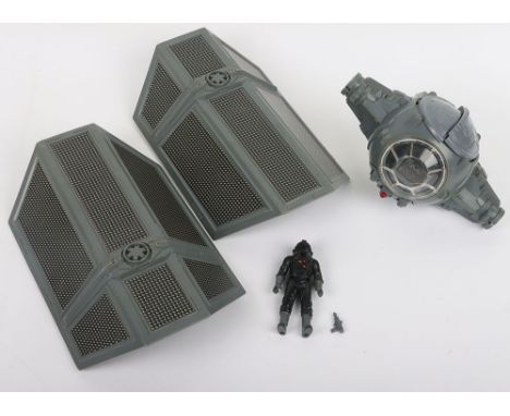 Vintage Star Wars Darth Vader’s Tie Fighter Vehicle loose Kenner. Untested including complete Tie Fighter Pilot with original