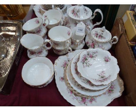 A Royal Albert Lavender Rose part tea service of 24 pieces