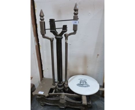 A set of Victorian iron weighing scales. 27' high