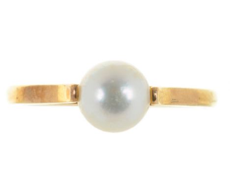 A CULTURED PEARL RING IN 9CT GOLD, MAKER'S MARK CP, 2.3G, SIZE N++GOOD CONDITION