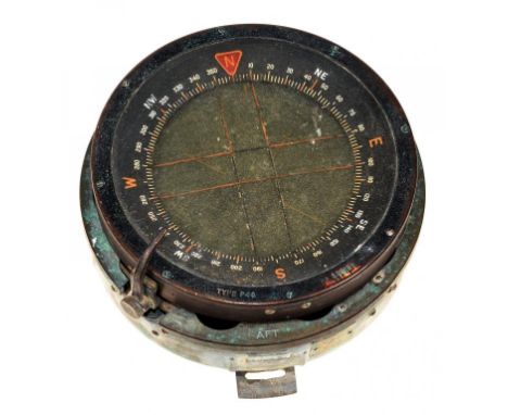 MILITARIA. WORLD WAR II, ROYAL AIR FORCE AVIATION COMPASS, TYPE P40, 18CM DIAM, BRASS PLATE STAMPED BROAD ARROW AND 6B1671, C