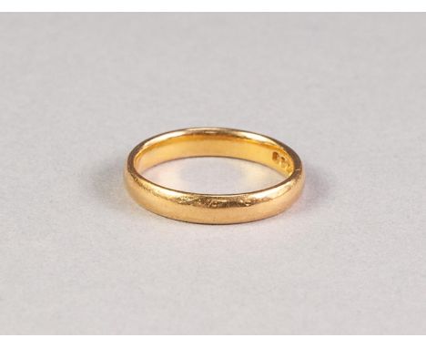 22ct GOLD WEDDING RING, Birmingham 1953, 4.3gms, ring size 'M' 