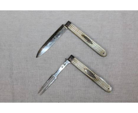 Georgian silver folding travelling fruit knife and fork with carved mother of pearl scales and original fitted red leather co