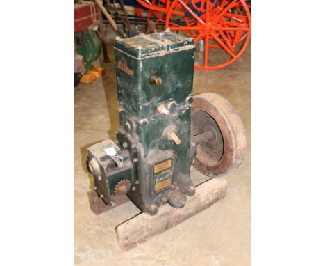R. A. Lister & Co. Hopper cooled spec. 280H gas conversion stationary engine no. 1 / 65688 - for restorationIf you are lookin