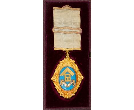 Victorian yellow metal and enamel Masonic Jewel with engraved presentation inscription 1874, in original fitted case