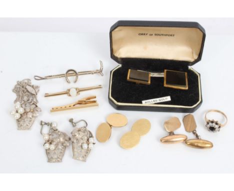 Pair gold (18ct) cufflinks (London 1914), gold (9ct) opal bar brooch, gold (9ct) gem set cluster ring and other jewellery and