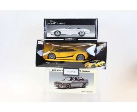 Diecast boxed selection of larger scale model sports and performance cars - including Sun Star, Auto Art, etc (8)