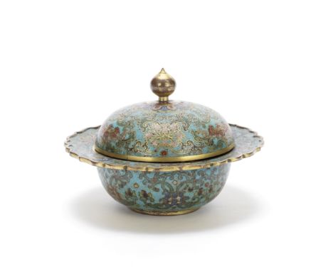 A CLOISONNÉ ENAMELLED SPITTOON, COVER AND LINER, ZHADOUQianlongThe rounded sides rising to an everted bracket lobed rim and d