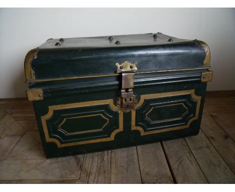 Victorian metal travelling trunk with hinged top with panelled and painted detail (58cm x 40cm x 40cm)