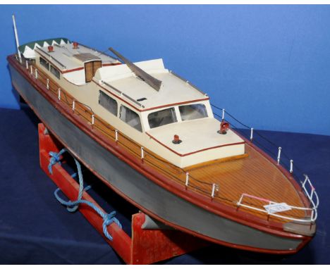 Remote control scale model of a river cruiser boat complete with engine and auxiliaries, length 117cm 