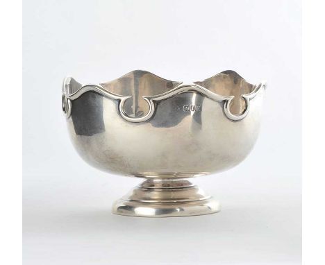 SILVER ROSE BOWL. LONDON 1932. HEIGHT: 3.5 INCHES. DIAMETER: 5.5 INCHES. WEIGHT: 8 TROY OUNCES.GOOD CONDITION.