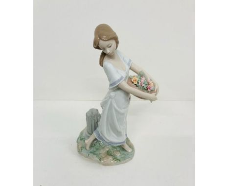 A Boxed Lladro Privilege porcelain figurine "Garden of Athens" 