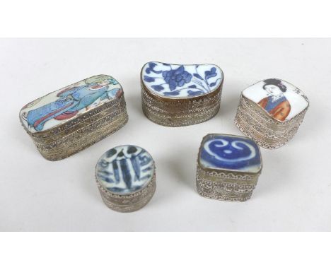 Five trinket boxes with lids inlaid with pieces of Chinese ceramic, including a rectangular form box with inlaid with Chinese