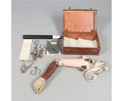 A FIRST WORLD WAR PROSTHETIC ARM THE PROPERTY OF W. DAVIES, ROYAL WELCH FUSILIERS. A First World War prosthetic arm by Charle
