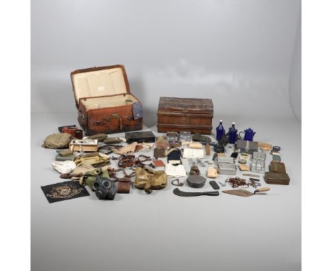 A LARGE COLLECTION OF MISCELLANEOUS MILITARIA AND OTHER SIMILAR ITEMS. A collection of miscellaneous militaria to include a s