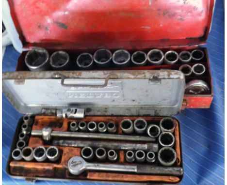 CASED SOCKET SET, BREAKER BAR, AIR TOOL, AND A FURTHER SOCKET SET 