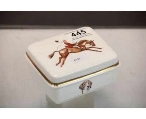 Royal Worcester lidded trinket box with a Hunting theme