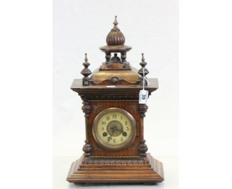 Wooden cased key wind Bracket clock with Junghans movement