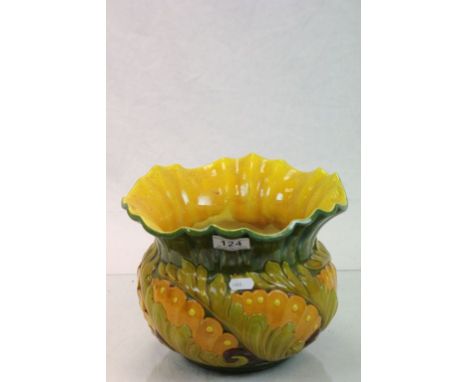 Bretby Planter, numbered to base 1090, with Rd number 285294