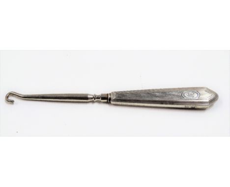 Tiffany &amp; Co silver handled button hook, length 5cm