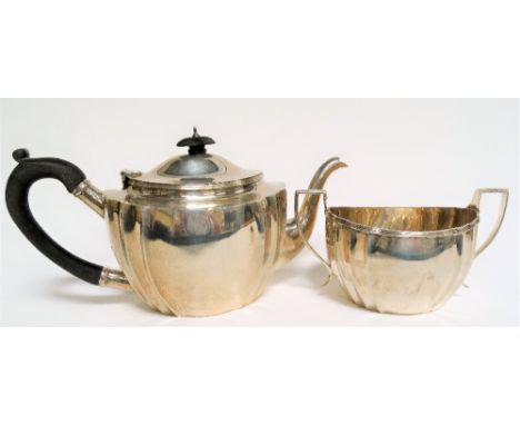 George V silver teapot and sucrier, of oval fluted form, maker CS &amp; HS, London 1920, weight 23.35oz approx.