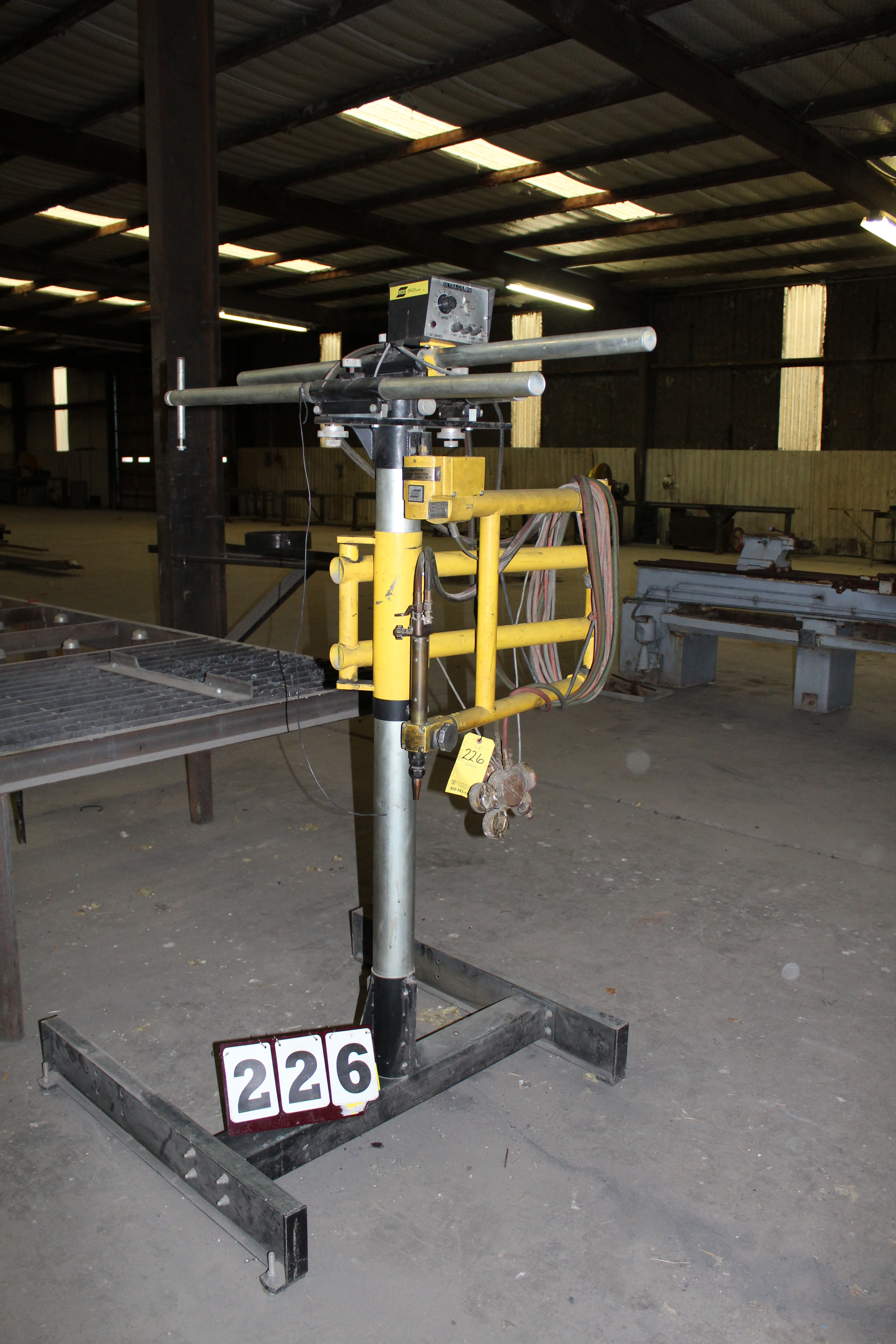 { Group of lots 226,227 } ESAB ULTRA GRAPH CUTTER MDL6G80 PATTERN TORCH