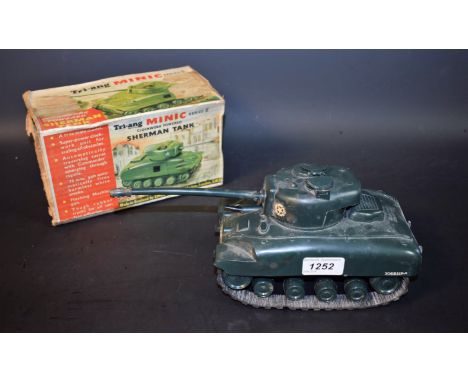 Triang Minic - a Series II clockwork Sherman Tank, ""Smoke Puff"" gun smoke, flashing machine gun, complete with smoke powder