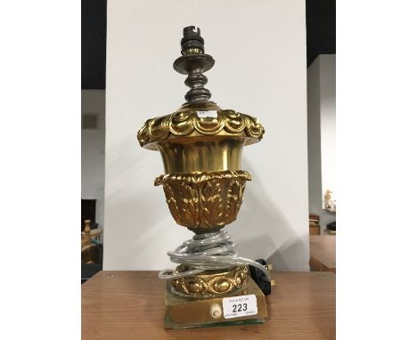 NICE ORNATE BRASS TABLE LAMP