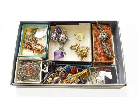 A Quantity of Jewellery, including a curb link bracelet with a 9 carat gold padlock clasp, length 18cm; a 22 carat gold band 