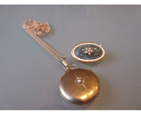 Small 9ct gold and enamel brooch and a 9ct gold locket on chain set single split pearl