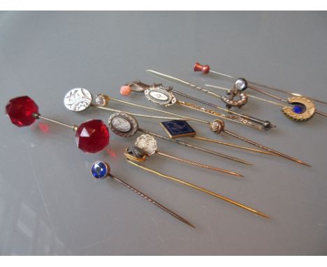 Quantity of sundry stick pins